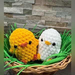 Handcrafted crochet Easter chick 
🐥